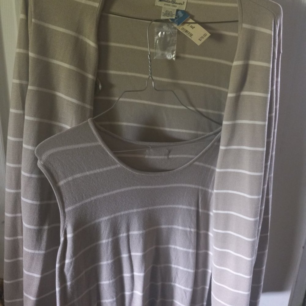Women's 1X two piece sweater never worn beautiful